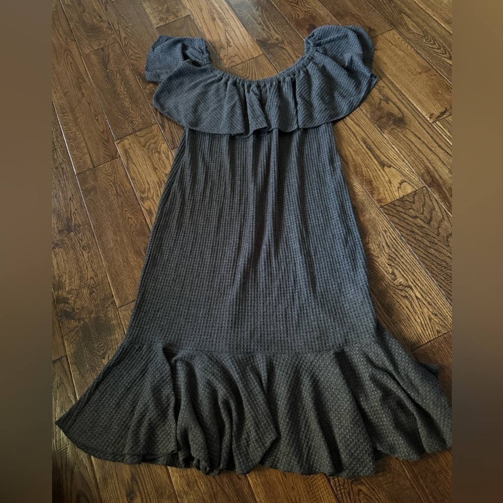 Lularoe Cici Solid Gray Texture Off Shoulder Ruff… - image 2